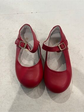 Girls Red leather Mary Jane Dress Shoes - Classic Velcro Strap. Like new!